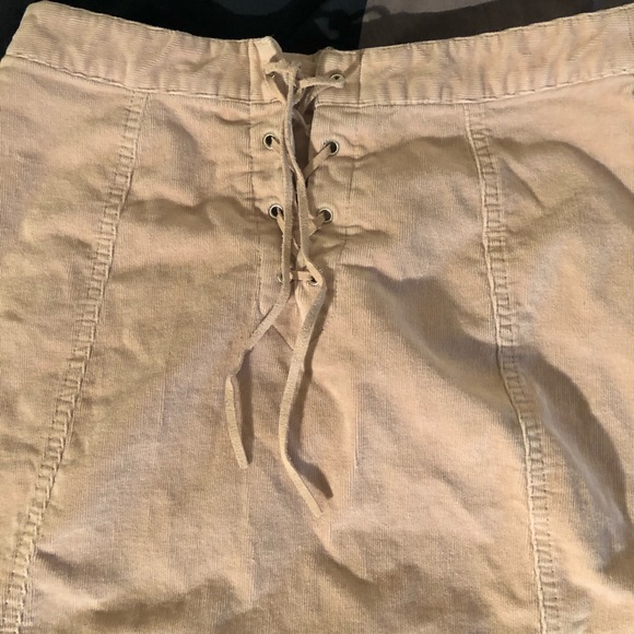 Forever 21 Corduroy Skirt. - Picture 3 of 4